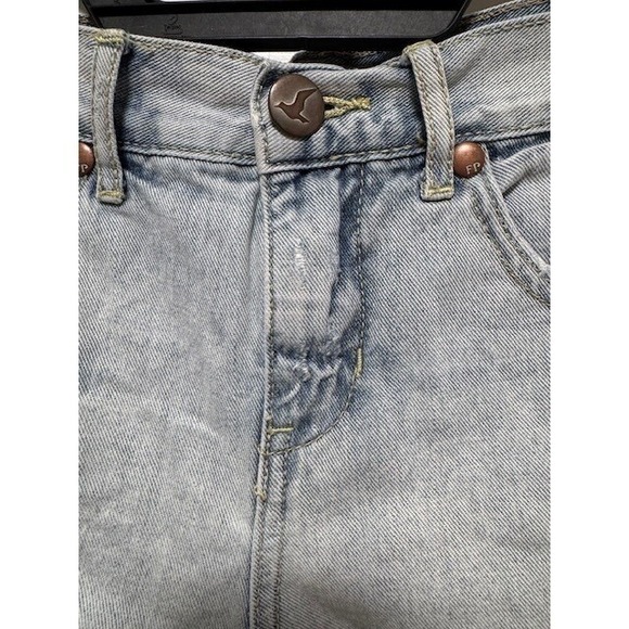 Free People distressed cut off denim shorts W 26 - Picture 3 of 8
